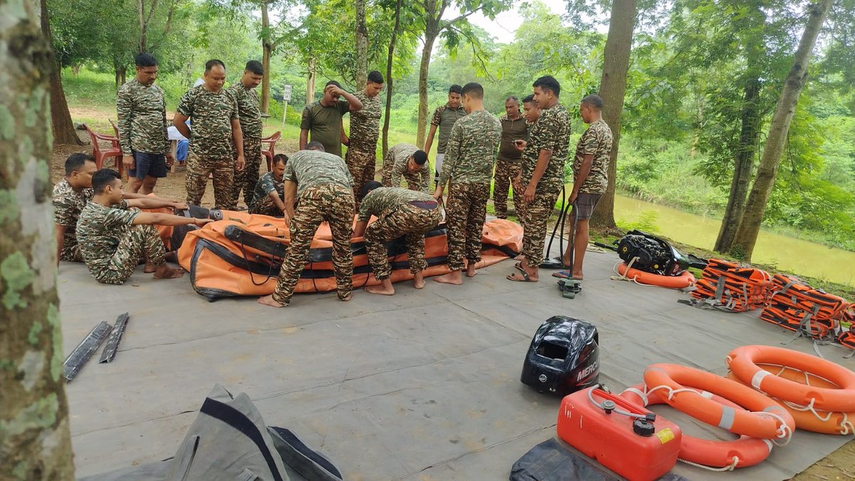 RKhatkhati's tweet photo. On 13/08/2025 Flood relief and rescue team conducted Inflatable Rubber Boat (IRB) inflation and deflation practical exercise at GC CRPF Khatkhati Campus. https://t.co/7HipIYFcrj