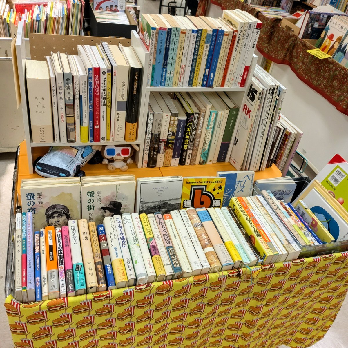 こちらは今年1月のイベント出店時の当店棚です。どんな本が並びそうかの参考になりましたら🙂