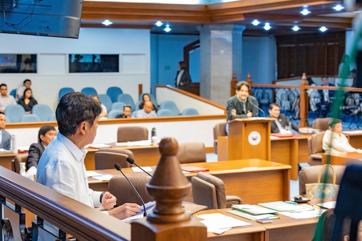 kikopangilinan's tweet photo. Nagpapasalamat tayo sa pagkakataon na mapag-usapan sa plenaryo kahapon, August 13, tungkol sa Juvenile Justice and Welfare Act, at maitama ang mga maling impormasyon tungkol sa batas na ito.

Nakakalungkot na marami pa ring nalilinlang sa fake news na hindi napaparusahan ang mga menor de edad na gumawa ng krimen. Hindi ito totoo. Malinaw sa batas: may parusa at mandatory confinement para sa mga menor de edad na gumawa ng mabibigat na krimen tulad ng rape o homicide. Kapag pinalaya 'yan, labag sa batas 'yan.

Nagpapasalamat din tayo kay Sen. Robinhood Padilla sa kanyang suporta sa full implementation ng JJWA. Protecting children in conflict with the law requires both compassion and accountability.

Kailangan natin ng tamang impormasyon para mapabuti ang implementasyon ng batas at matiyak na may pananagutan ang mga nagkasala.
