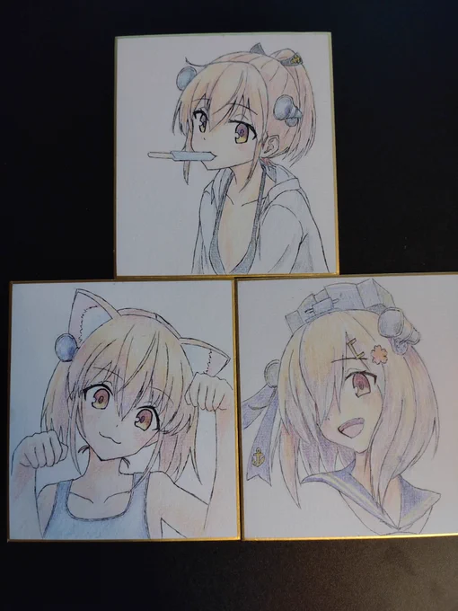 色紙出来ました。色鉛筆使うのは小学校ぶりとかですね。頒布価格は…考え中です 