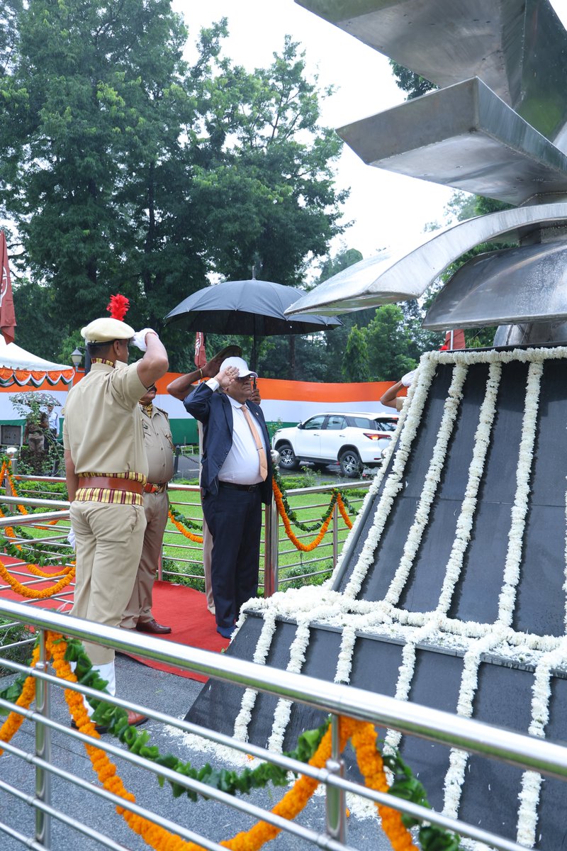 ONGC_'s tweet photo. Seventy years. One unwavering mission: to energize #India.

#Energy #Maharatna #ONGC celebrated its 70th Foundation Day at our Dehradun Headquarters in the distinguished presence of Chairman & CEO Arun Kumar Singh and the Board of Directors.

The day began with solemn tributes at the Martyrs’ Memorial, honouring the courage and sacrifice of those who built our legacy. The #Tricolour soared high over our campus, followed by a pledge, administered by the Chairman & CEO @singharunongc, and the Director (Production), @pankajkumarONGC, reaffirming our resolve to serve with integrity, excellence, and responsibility.

A spirited walkathon symbolised our energy in action, while tree plantation drives embodied our pledge to nurture a greener tomorrow. Each step, each sapling, was a promise to the nation, to sustainability, and to the generations ahead.

From the frontiers of exploration to the heart of every Indian home, ONGC stands tall at 70: Energy Now, and Next.

#ONGC70  
#EnergyNowAndNext #YouAreEnergy
