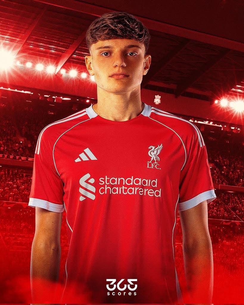 Parma's most expensive sales: 

1) Hernan Crespo €56m 
2) Gianluigi Buffon €53m 
3) Lillian Thuram €36m 
4) Giovanni Leoni €35m 
5) Juan Sebastian Veron €30m 

In legendary company. 🇮🇹