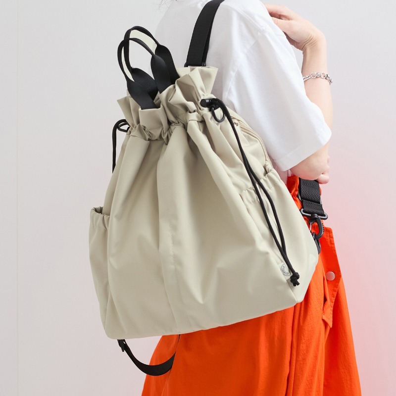 新品タグ付き♡CARAMEL ナップサック　flower ring 新品タグ付き♡CARAMEL ナップサック flower ring キッズファッション小物