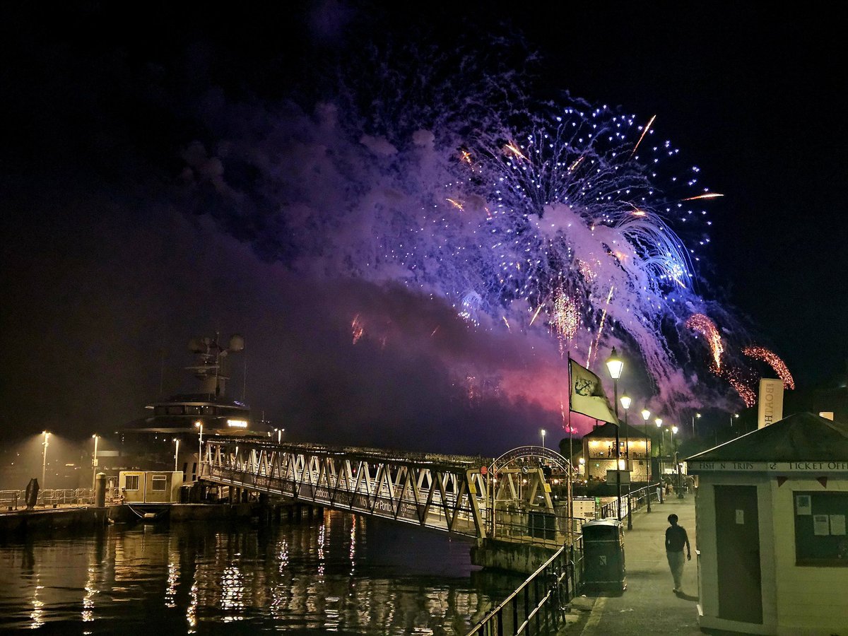 The Barbican last night looked like a Turner painting when the fireworks had finished. Strange humid hazey light made for some nice effects #BritishFireworkChampionships #TheBarbican #Plymouth #heatwave