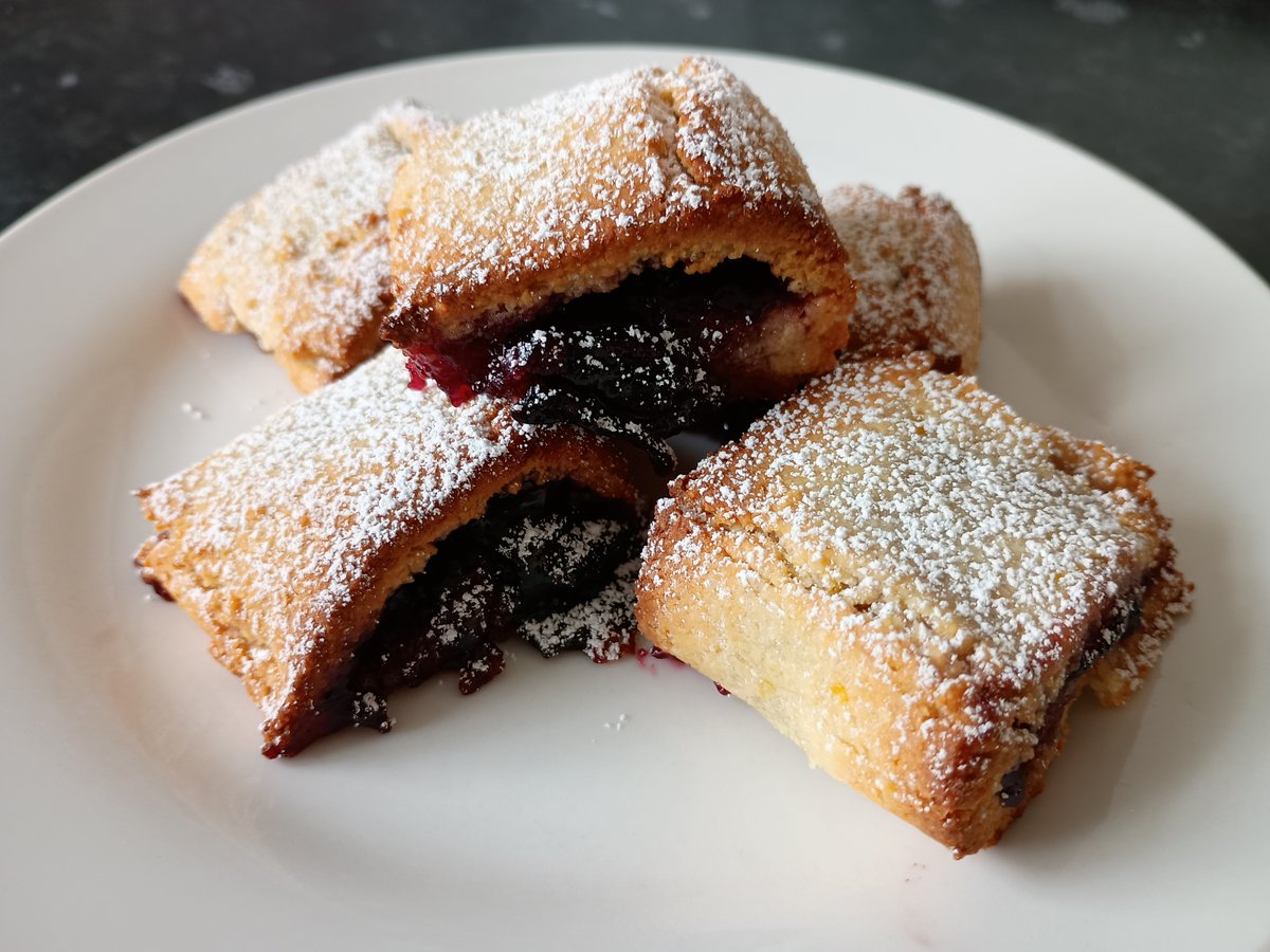 Helen Segebarth (A981194) (@helenterrapin) on Twitter photo This week's <a href="/racheleats/">Rachel Roddy</a> Almond and cherry biscuits.
Jammy delights - simple to make, tasted delicious and they are very moreish. I will be making and eating more of these!
theguardian.com/food/2025/aug/… This week's <a href="/racheleats/">Rachel Roddy</a> Almond and cherry biscuits.
Jammy delights - simple to make, tasted delicious and they are very moreish. I will be making and eating more of these!
theguardian.com/food/2025/aug/…