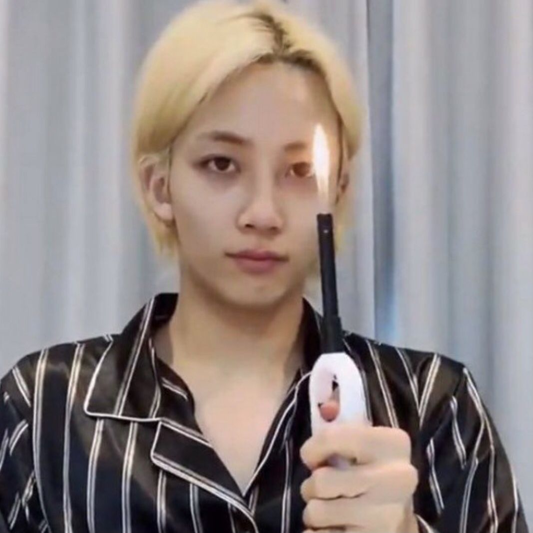 MINE RESPONSIBLY! Baka biglang maglapag ng Asia's tour maging multo kayo bigla sa mga sellers.

awa nalang oh.