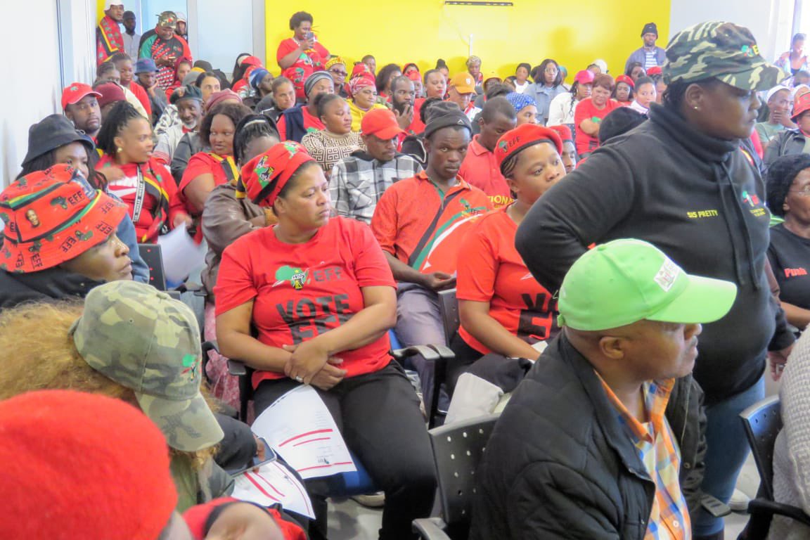 [IN PICTURES]📸

TG <a href="/OmphileMaotwe/">Omphile Maotwe</a> addressed the SRILCs and ground forces of Zola Nqini, Lillian Diedericks and Alex Matikinca, yesterday at Babs Madlakane Hall.