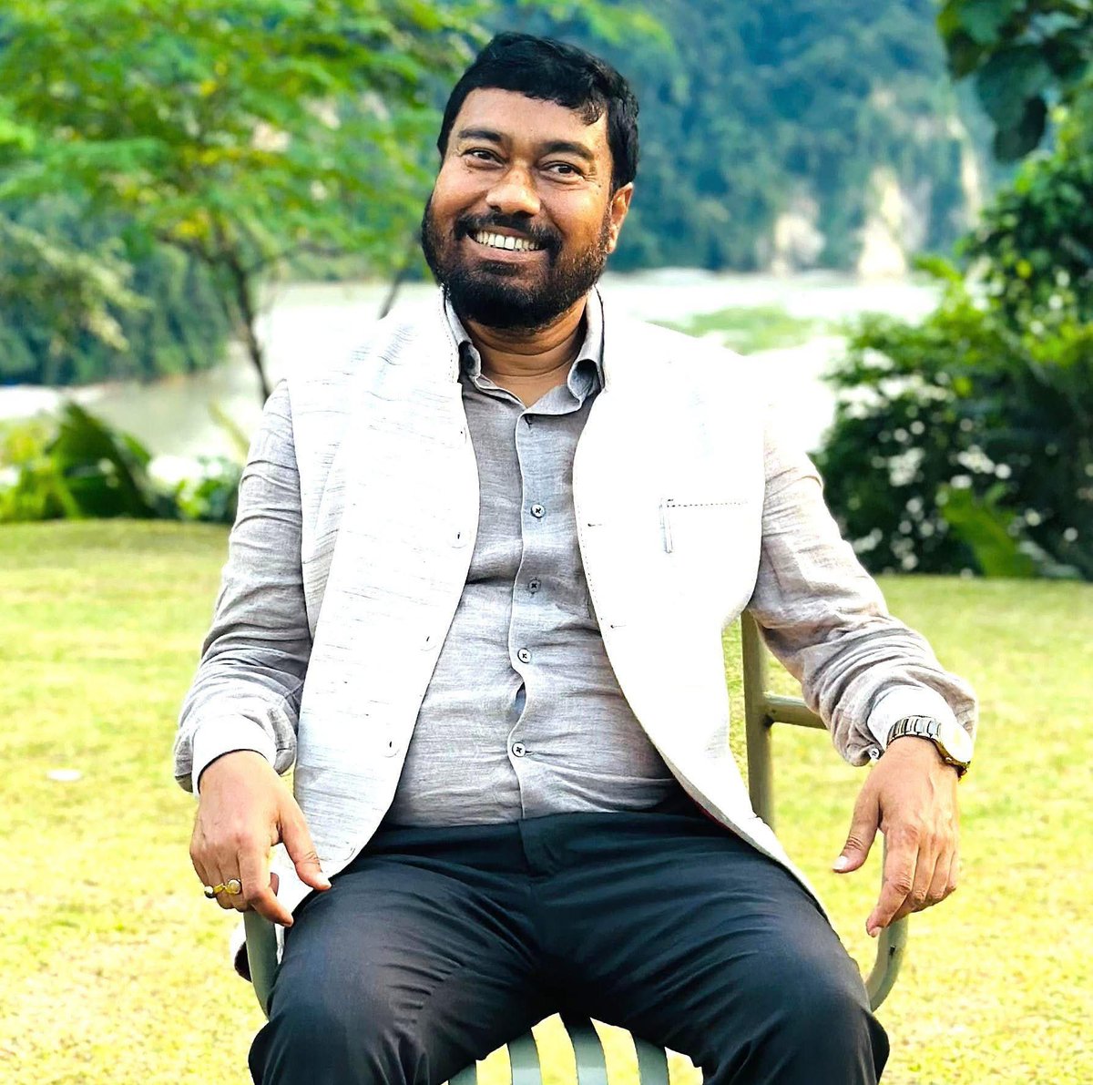 Dipayan_Silchar's tweet photo. Warm birthday wishes to Hon’ble MP Shri @Rameswar_Teli Ji.
A devoted leader of our tea garden community, may Maa Kamakhya bless him with a long, healthy life in service to the people. https://t.co/knmhZjK3Uf