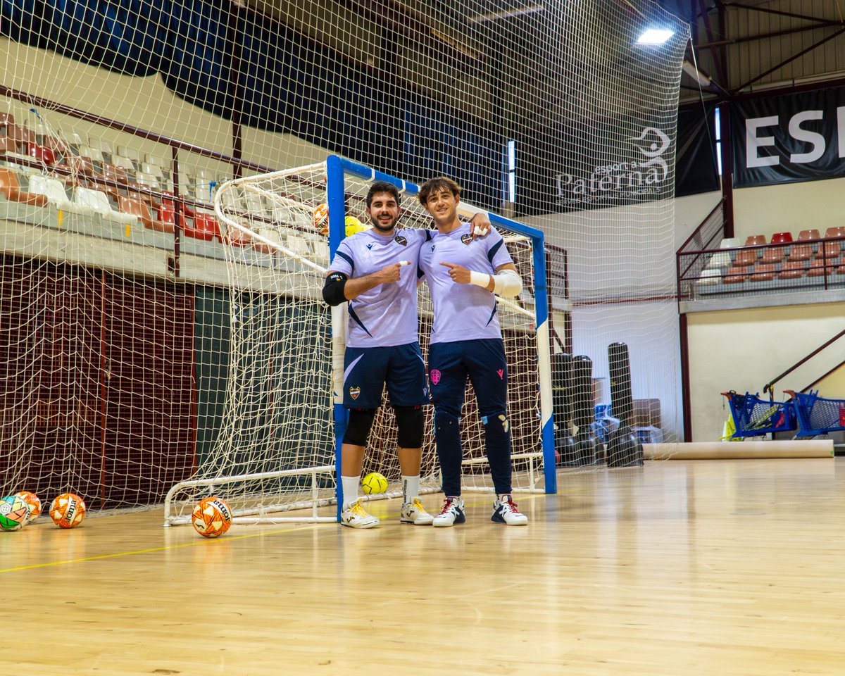 Buen rollo en Familia!!! vamos a por otro día más!!
Mañana 15 de Agosto a las 19:30 en Burjassot!