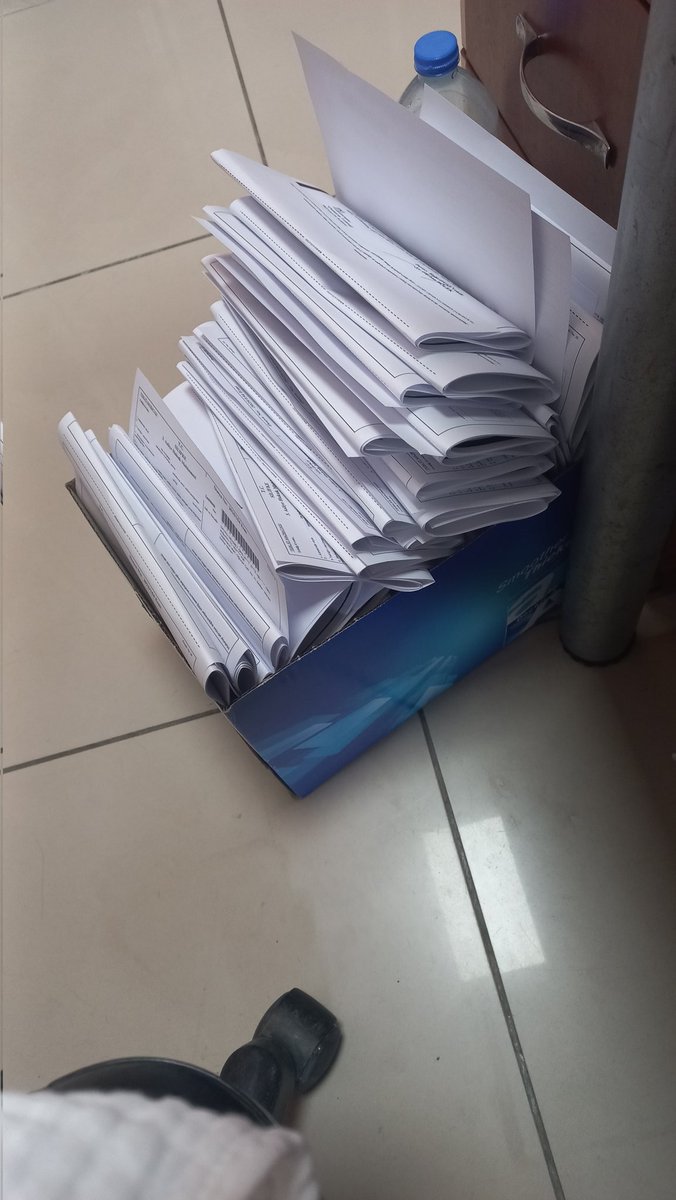 seyde2809's tweet photo. 100 davalı 1 davacının olduğu davanın tebligatları...Birine tevzi formu koymayı unuttum. Farketmezler inş https://t.co/kzOOkWUuQY