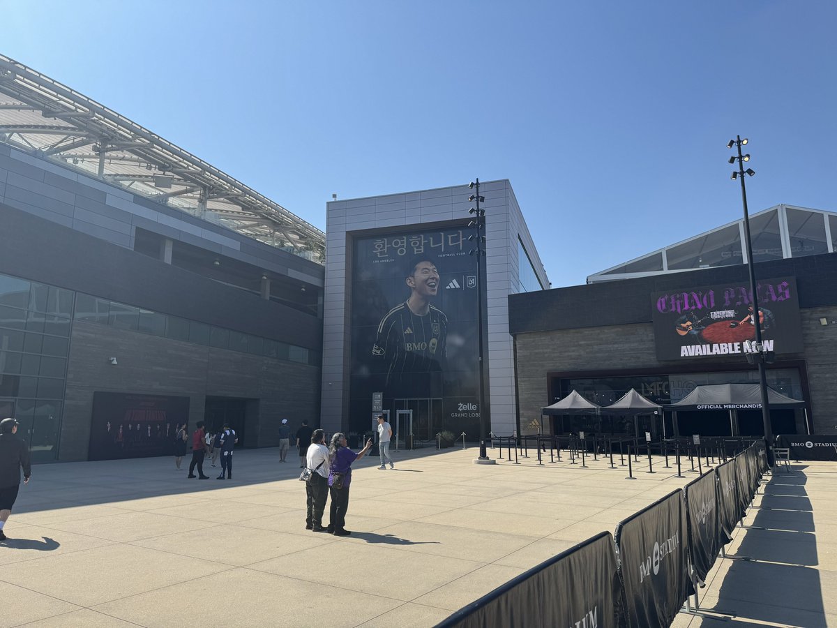 손흥민 인기 이 정도일 줄이야. 미국 난리난 상황 [6시 내축구] youtu.be/DfzbxO8jiIQ?si… via <a href="/YouTube/">YouTube</a>