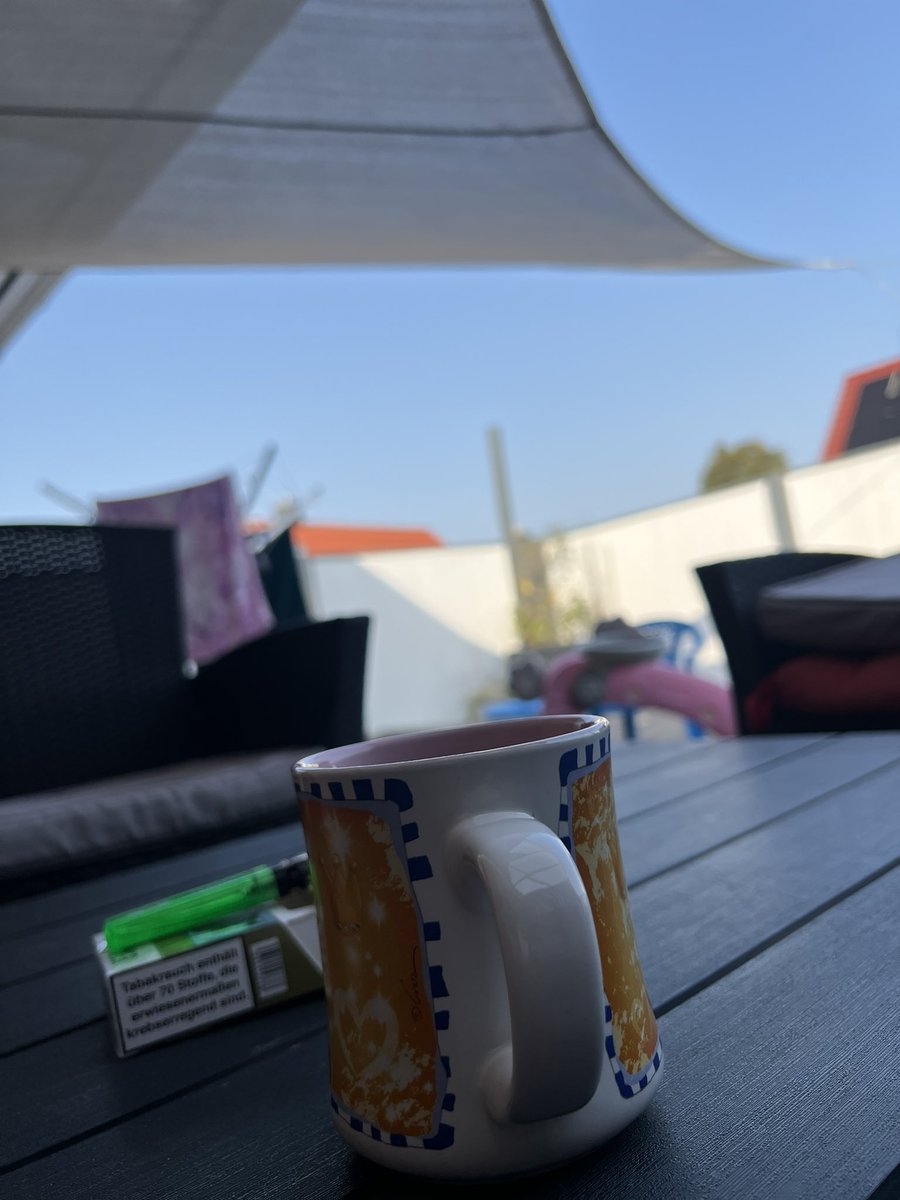 OlecWhiskey's tweet photo. #Kaffee #kippe #kacken
Guten Morgen ☀️ https://t.co/oA1fORnNNW