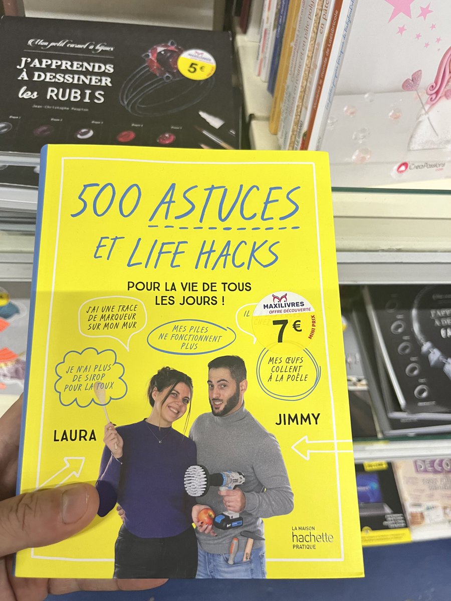 jiefsourd's tweet image. Ça doit bien marcher ce livre! Sympa la promo !! 
Merci Jimmy et Laura pour ce geste commercial, mais ça reste 7€ de trop cher. (Vu à maxilivres de Lacanau )
#cassos #influenseuse