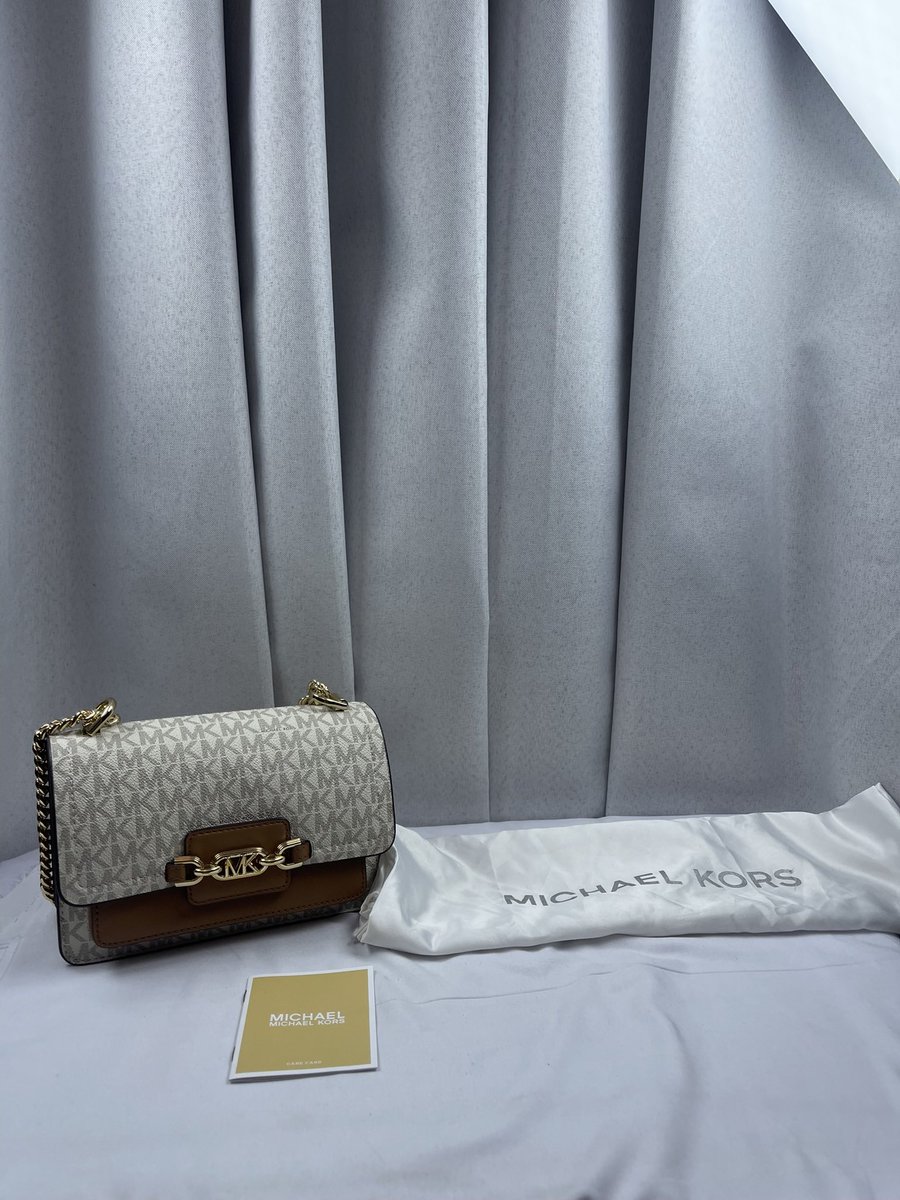cheesebgrs's tweet photo. WTS Michael Kors Heather Signature Bag
Harga Jual 2.5jt nego
db, booklet
📍Surakarta

minat hub 085848591833 https://t.co/vi02KlTg1C