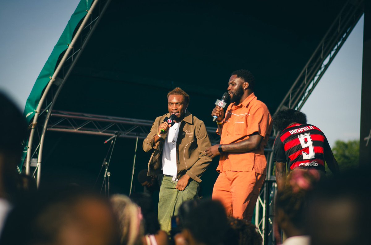 🕺🖤⚡️🎡🎉