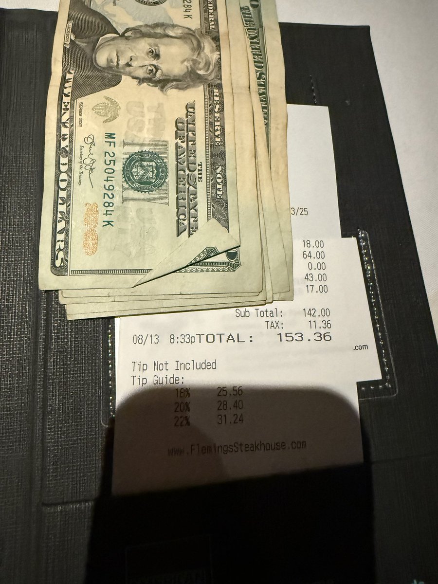 justobeyyj's tweet photo. Every year I get finer. Your wallet better keep up💋 #payformytime 
#findom https://t.co/RyNsh97b2A