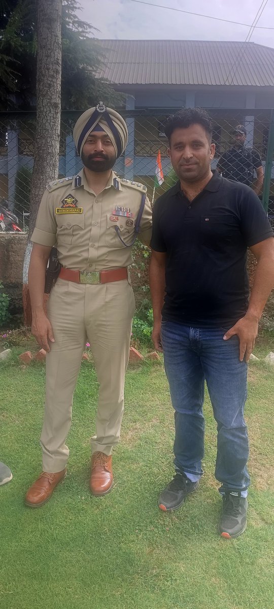 Imtiyaz Sheeri social activist (@imtiyazsheeri) on Twitter photo Baramulla Police organised a Tiranga Rally. As the General Secretary of the Trader Federation Sheeri, I feel proud to be a part of this event
<a href="/DCBaramulla/">Deputy Commissioner Baramulla</a>
<a href="/mingasherpa/">Minga Sherpa</a>
<a href="/BaramullaPolice/">Baramulla Police (بارہمولہ پولیس)</a> Baramulla Police organised a Tiranga Rally. As the General Secretary of the Trader Federation Sheeri, I feel proud to be a part of this event
<a href="/DCBaramulla/">Deputy Commissioner Baramulla</a>
<a href="/mingasherpa/">Minga Sherpa</a>
<a href="/BaramullaPolice/">Baramulla Police (بارہمولہ پولیس)</a>