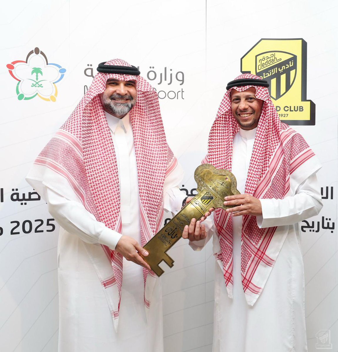 نبارك للكابتن فهد سندي <a href="/FahdCynndy/">Fahd Cynndy فهد سندي</a> فوزه برئاسة نادي  الاتحاد 💛🖤
نسأل الله أن يوفقه في قيادة نادي الاتحاد نحو منصات البطولات، وتحقيق تطلعات الجماهير العاشقه