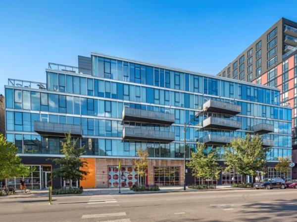 glassonweb's tweet image. Centrum Wicker Park Apartments in Chicago Showcase Crispness and Clarity of Solarban® R67 Glass by Vitro glassonweb.com/news/centrum-w…
@Vitro_Glazings
#Vitro #Solarban #glassprojects #glass #glazing #glassindustry