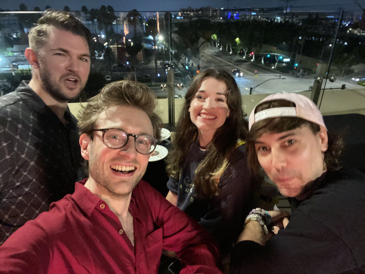 Charlie Merriman (Chazingdra) tweet media