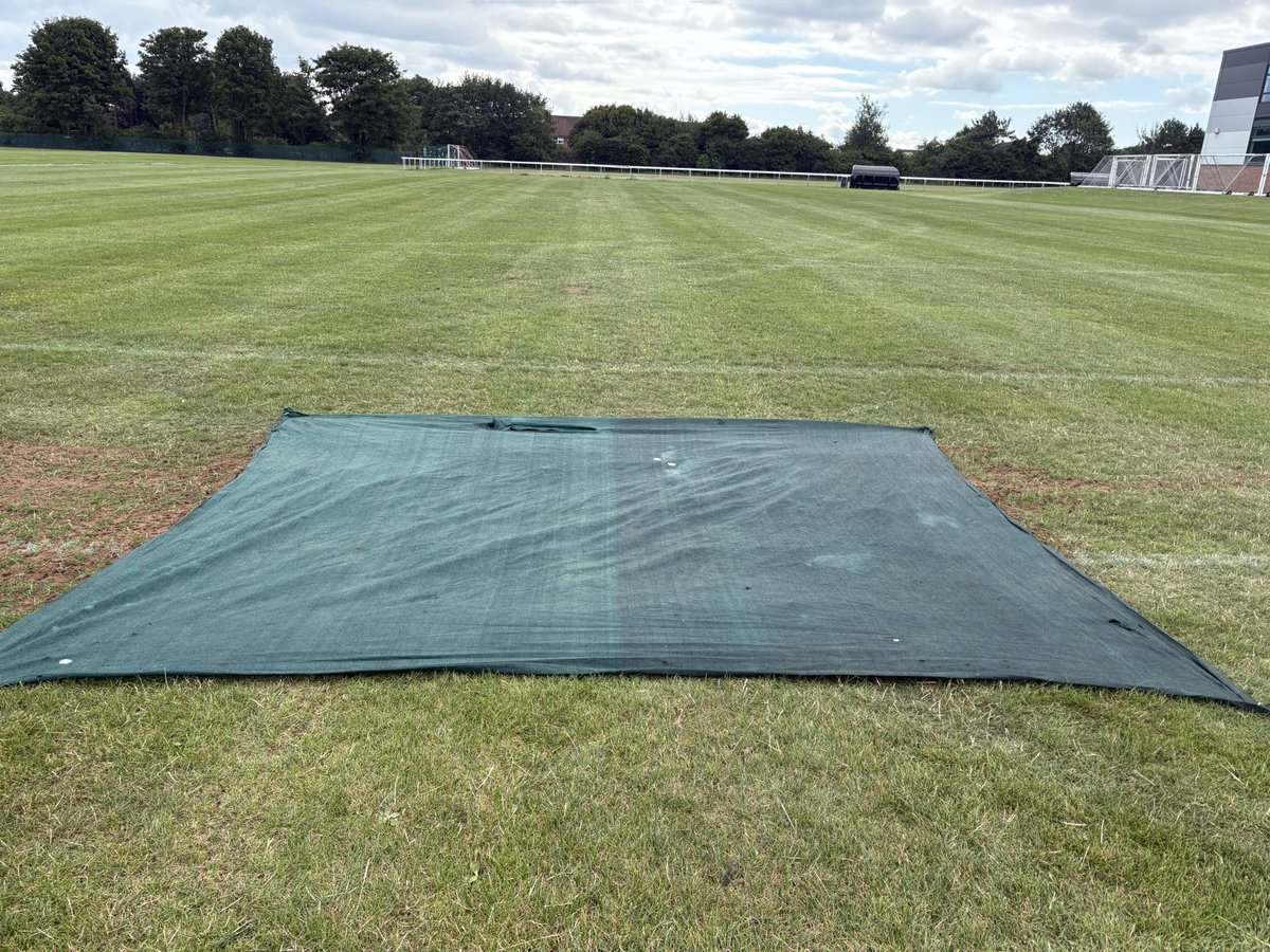 PaulJ5168's tweet photo. So β¦β¦..
7 days after renovation of football pitches @JohnSpenceCHS for @NSJAFCdev β¦..
1 plot @QualitySeed blade4turf tetraploid
1 plot @BarenbrugUK multisport β¦..
Signs of life under both sheets https://t.co/v9UPzYPMWX