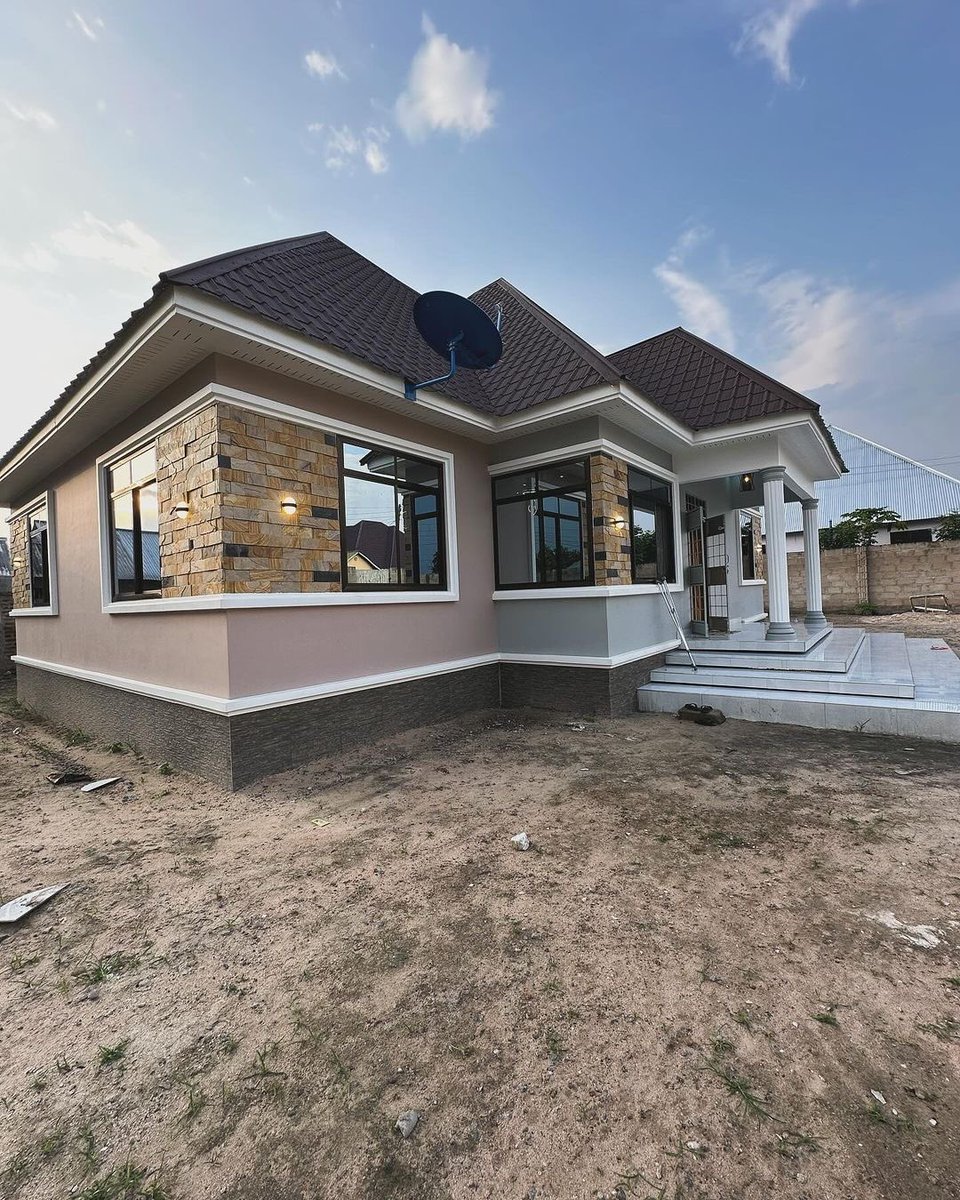 How to Avoid Being Cheated by Your Engineer in Uganda

After my recent post on a construction of a 3 bedroom house at 75M, a lot of people both engineers and Non Engineers came out to refute it but none was able to jot down the simple calculations for us to make the comparison.