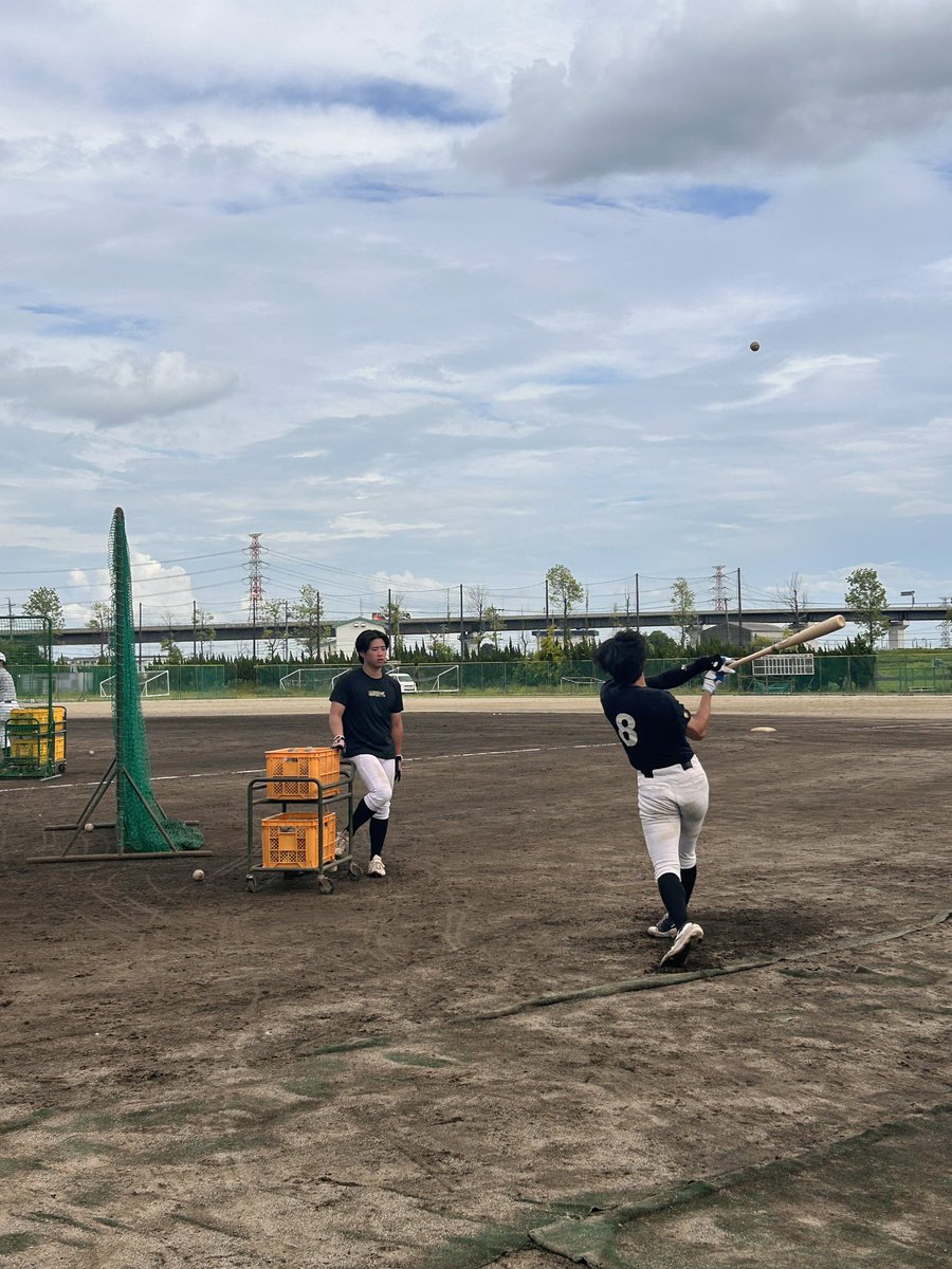 paz_baseball's tweet photo. 岐阜合宿④
4日目は天候に恵まれ、#大垣西高校 さんのグラウンドで守備と打撃の練習を行いました！
久々の1日練習で心身共に疲労困憊です！
最終日はオープン戦！
#群馬パース大学 #硬式野球部 #関甲新学生野球連盟 #2部西地区 #医療系大学 #コメディカル https://t.co/duqVJPIrF0