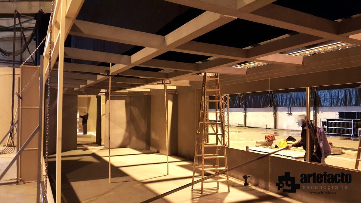 Artefactobiz's tweet image. Construyendo decorados.

TF7 y @pablotpoza 

Buenos días, Colegas. !!

#artefactoescenografía #artefactoworkshop #setbuilder #setconstruction #construcciondedecorados #nosencantanuestrotrabajo