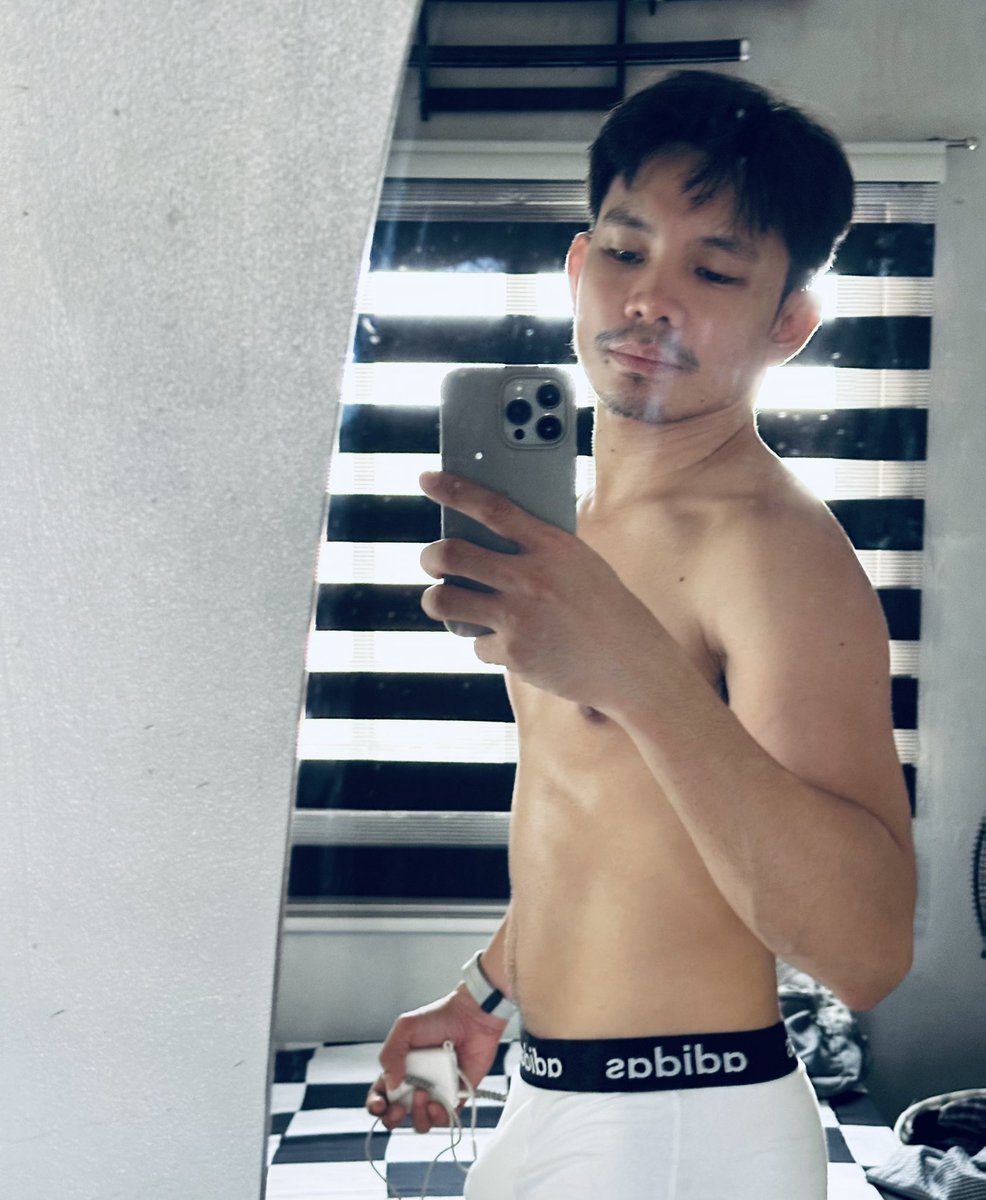 julesjaye tweet media