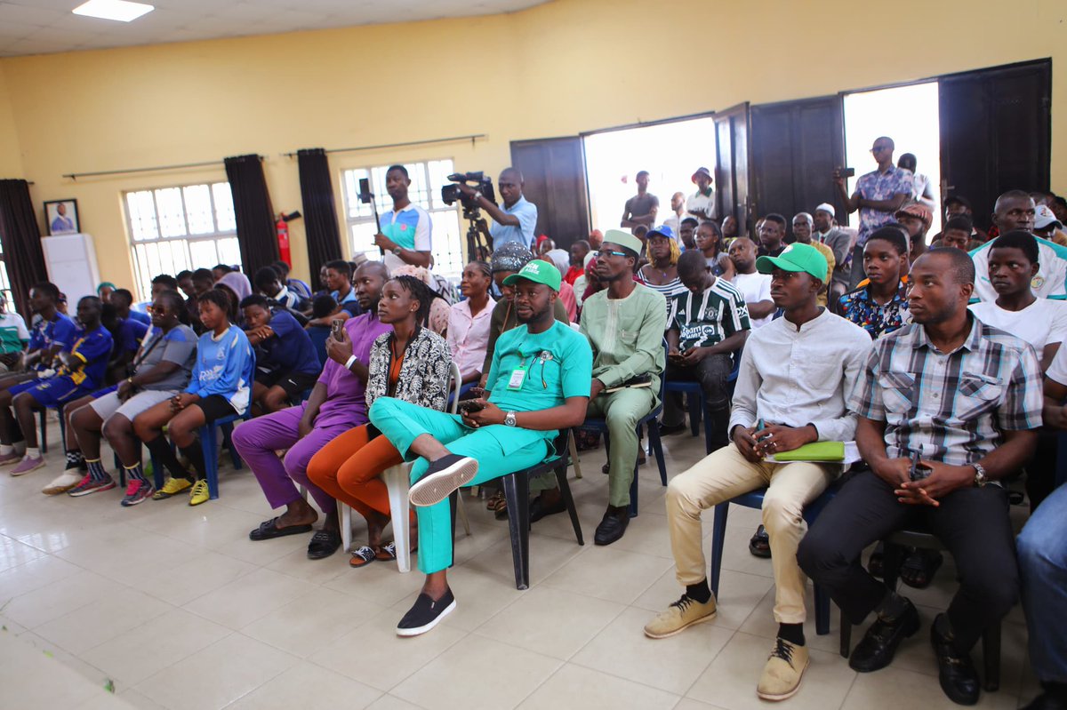 To further commemorate this year’s International Youth Day, on Tuesday we had the honor of joining the Honorable Commissioner for Youth and Social Development, Hon. Mobolaji Ogunlende, the Permanent Secretary, Ministry of Youth and Social Development, Pharm. Oluwatoyin