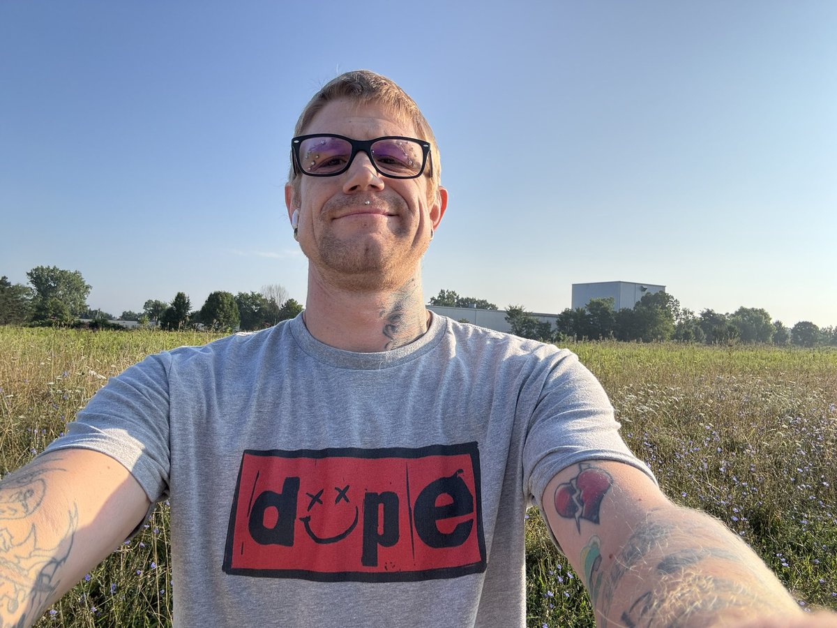 Gm gm from <a href="/skidcitynft/">Skid City | WTP ✊</a> Cleveland ✊✊✊ let’s get it today!!!✊✊✊
#WTP #CBW