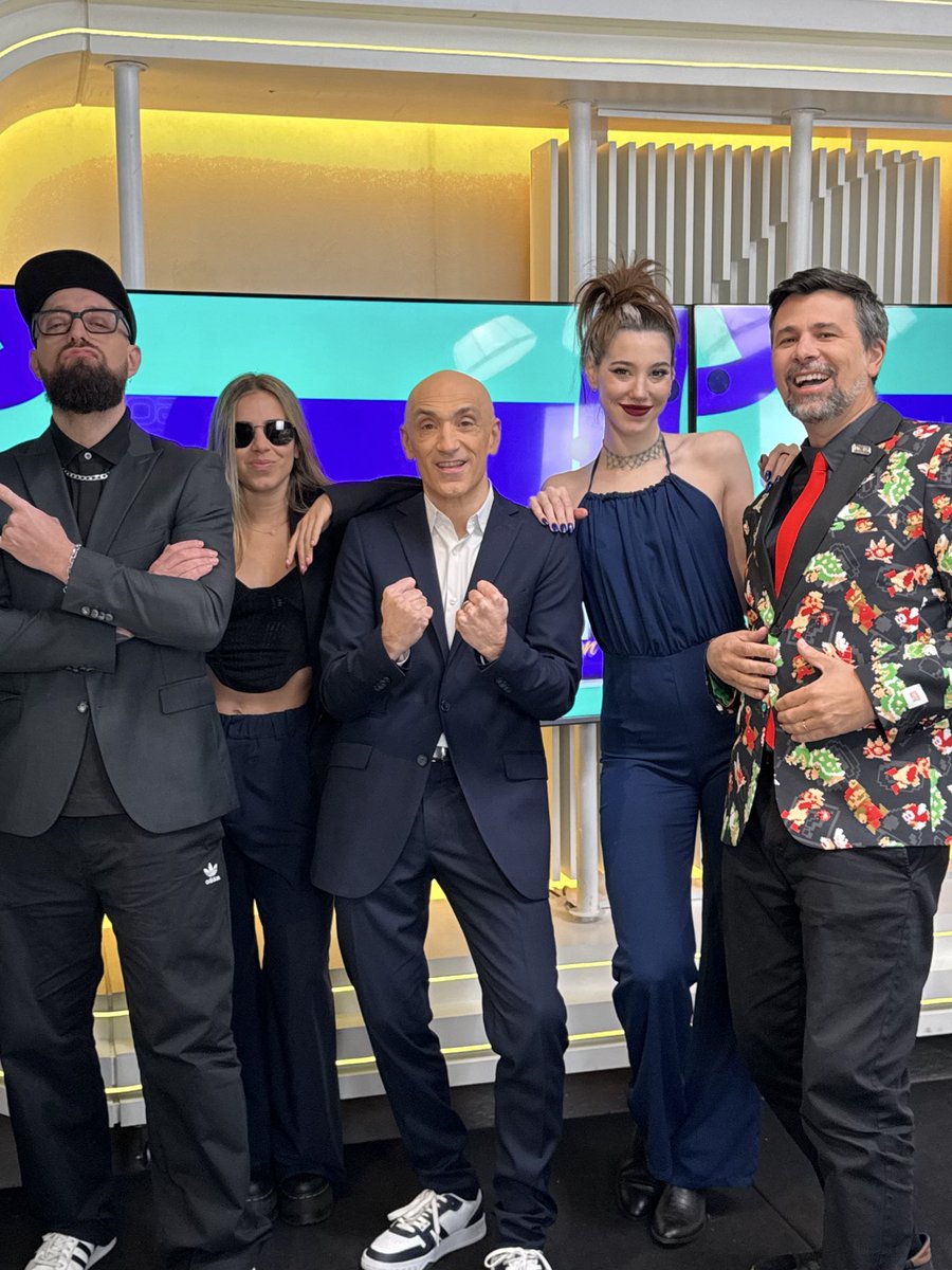 solostreamimgok's tweet photo. ESTAMOS DE GALA 🎩❤️

¡Hoy es la gran final de talentos por el millón para gastar en @SoloDeportesOk !

SUMATEEE 📎 https://t.co/sMJEZNEK07 https://t.co/QrCarjxSnc