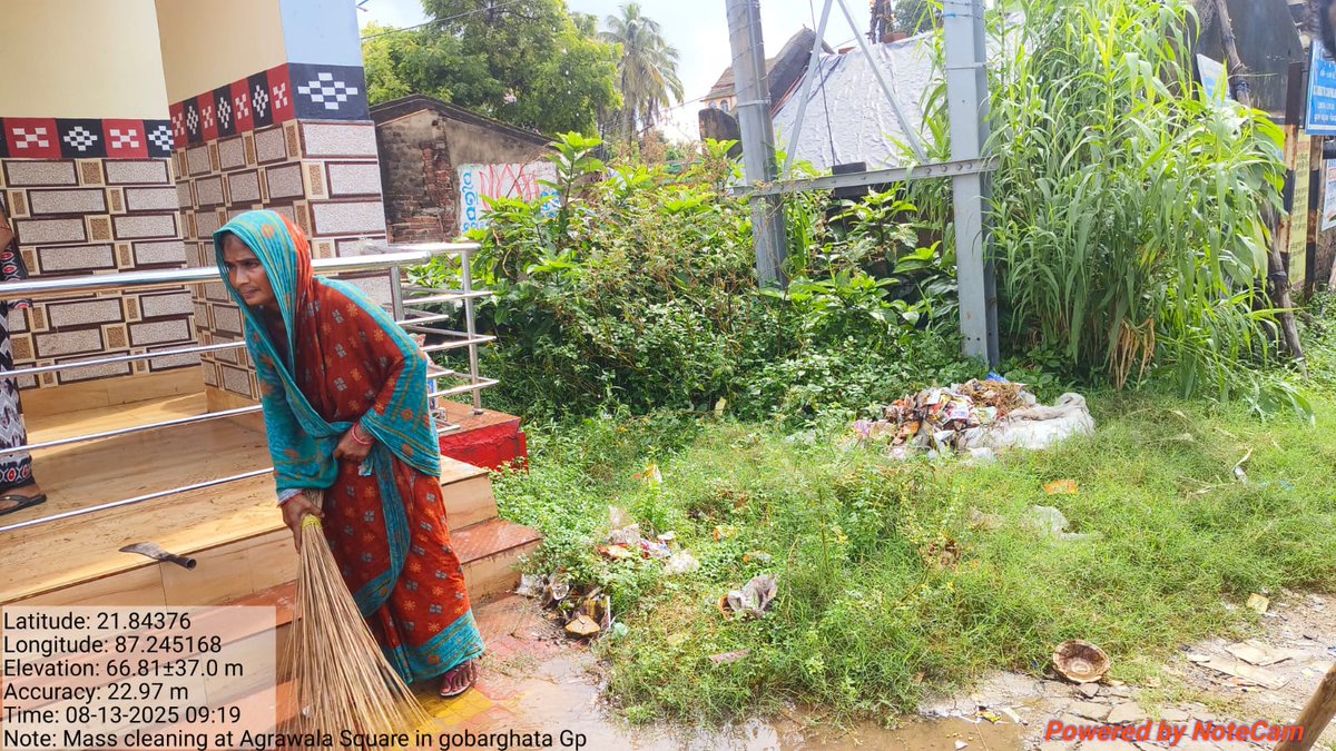 JaleswarBdo's tweet photo. Harghar Swachata abhiyan of Gobarghata GP https://t.co/HfijZecyxO