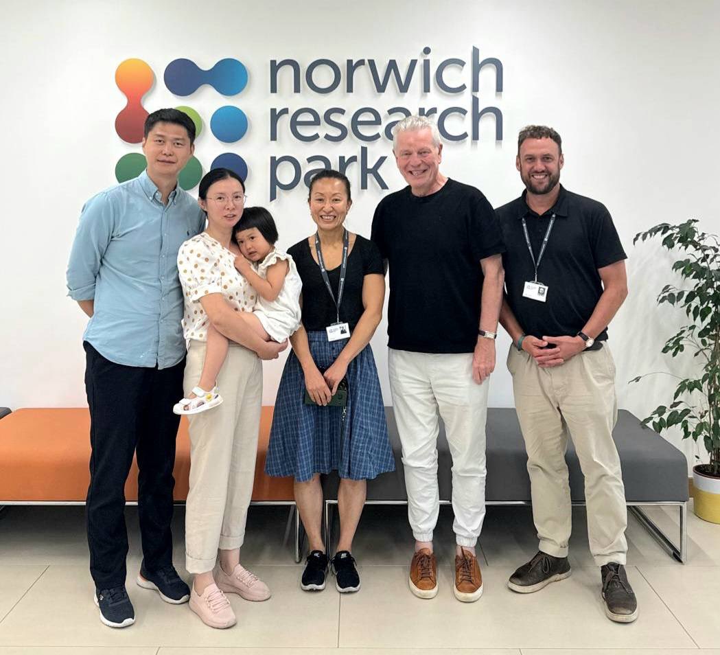 Great to meet our new friends Weimin Li  and Xiaoting Tang  plus their gorgeous little girl, who visited us all the way from China today 🇨🇳 

Thanks to the introduction from Sheng Qi  we now have partners in China who can support us with our China market launch in 2026.