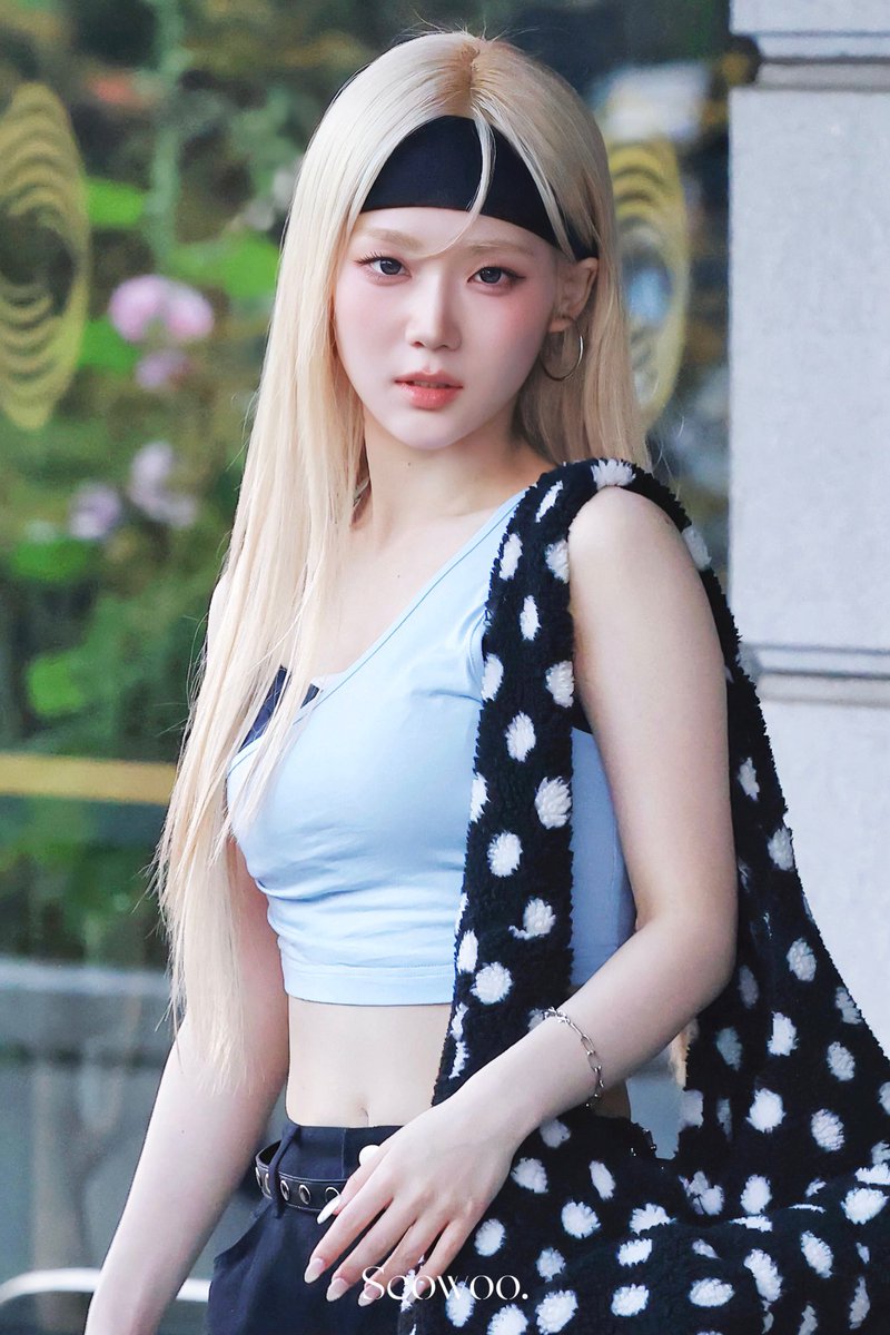 Seowoo_0501's tweet photo. 20250530 KBS
🏅
#tripleS #트리플에스 #トリプルS
#SeoYeon #서연 #ソヨン #윤서연 https://t.co/Txkj0alS8q