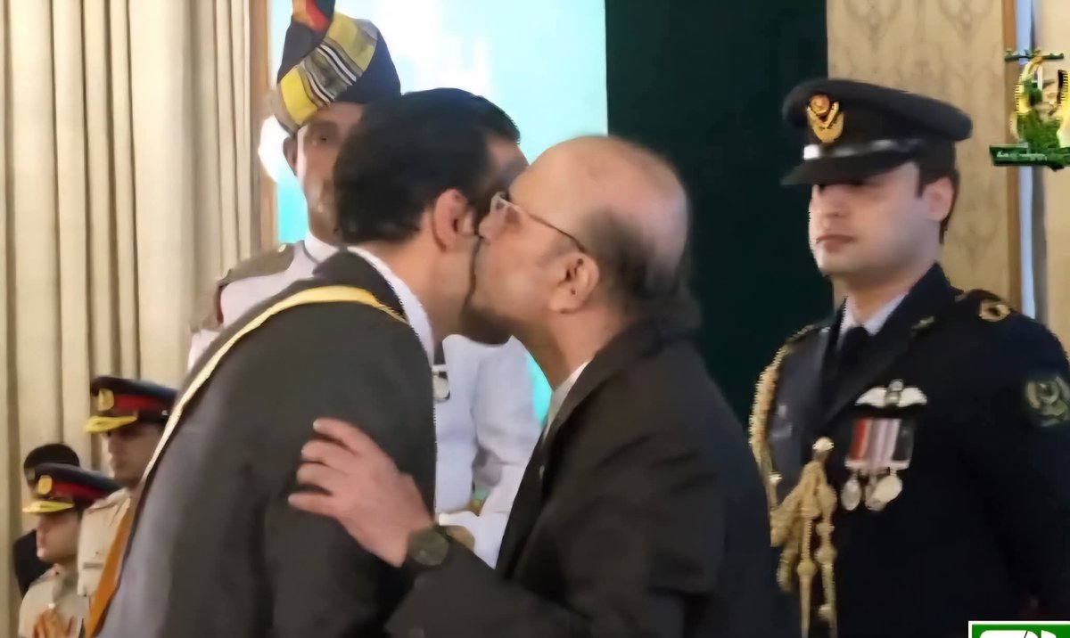 ADurrani_'s tweet photo. The moment where family pride and national honour unite. 
@BBhuttoZardari ❤️ https://t.co/MNfT3W17Lb