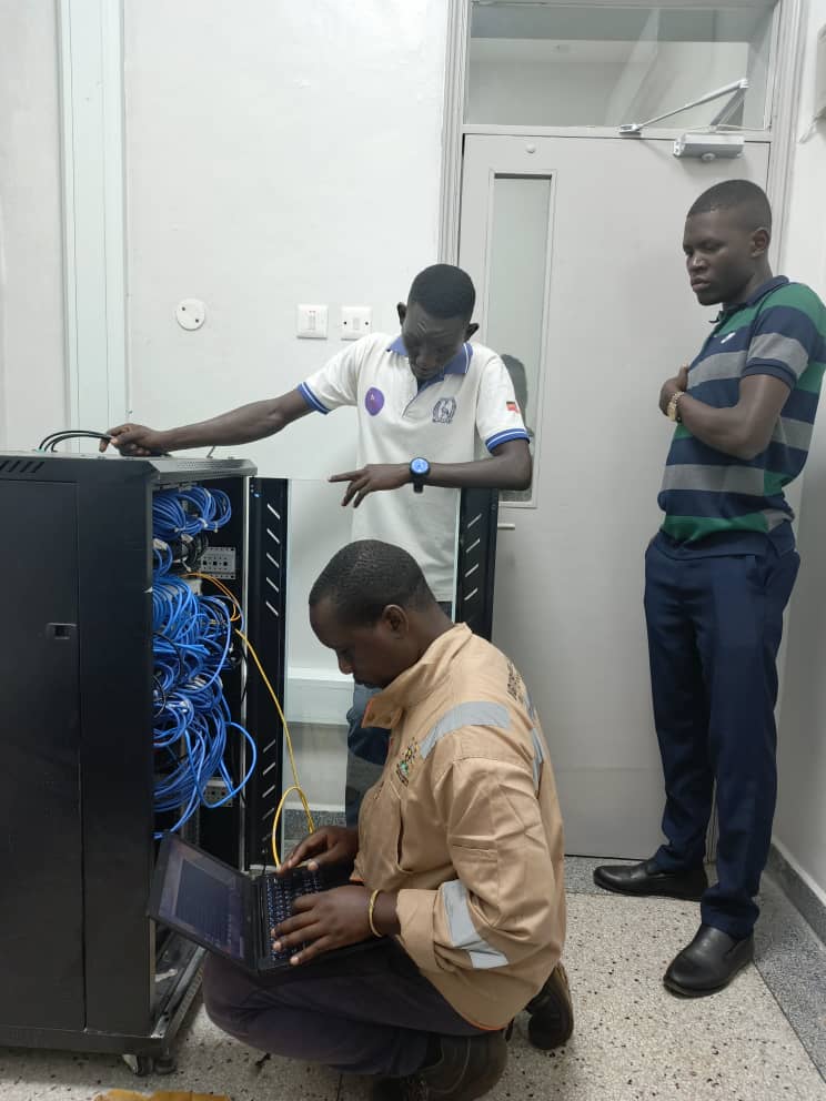 ammfourtech's tweet photo. 📡 LAN Setup Essentials for Businesses
Speed, security &amp; scalability start with the right network.

We’ve shared 5 key tips to get it right 👉 Check our latest post on Instagram!                    https://t.co/02KnIrf64Z https://t.co/bnV1uAEEkc