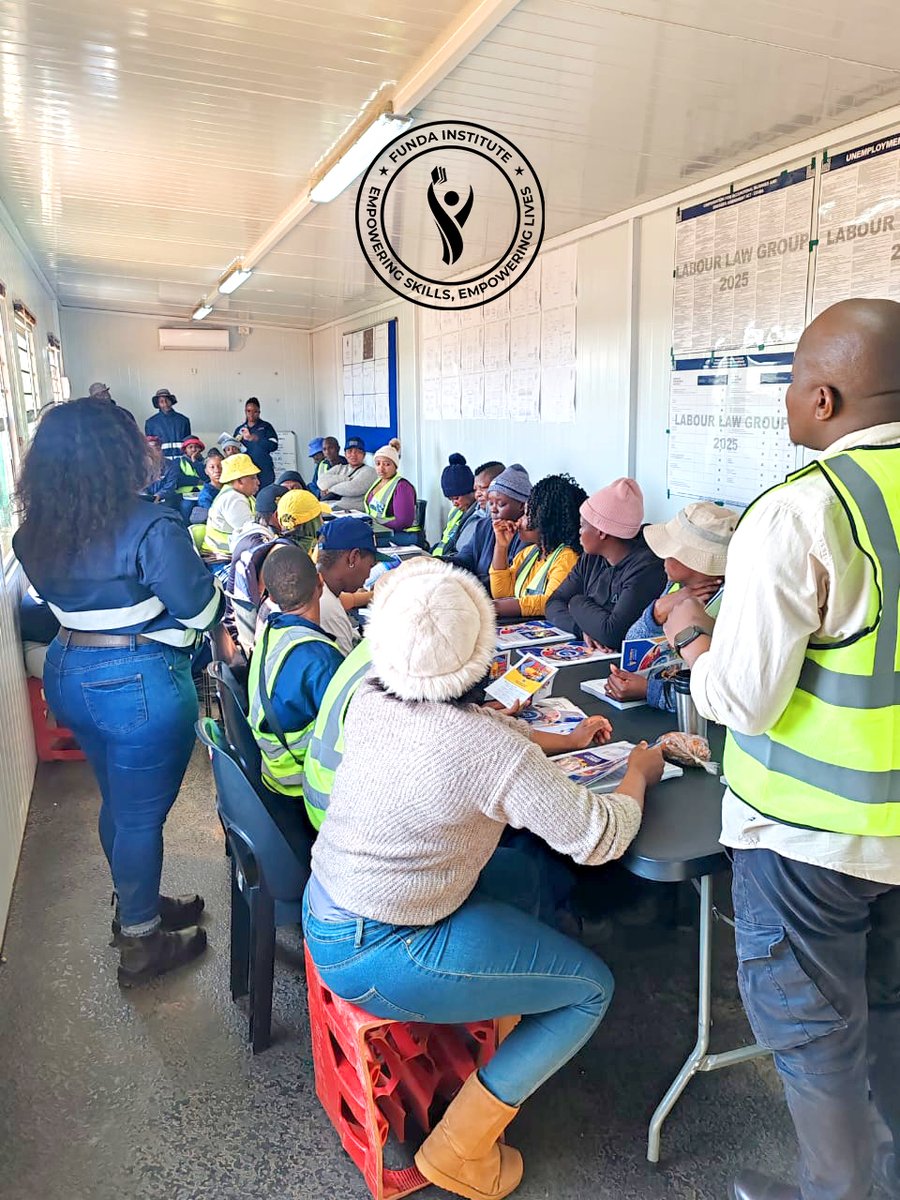 funda_institute's tweet image. 💡Where Learning Meets Opportunity!
From the classroom to the worksite—our learners are equipping themselves with the skills to lead, grow, and make a difference.📖

At Funda Institute, every page turned is a step toward success!💪

#FundaInstitute #ClassroomLearning #FutureReady