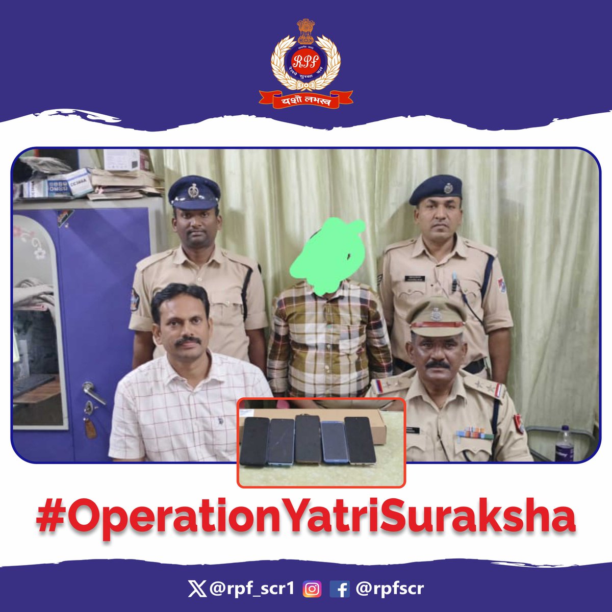 rpf_scr1's tweet photo. An offender involved in multiple mobile thefts was apprehended by a joint team of #RPF &amp; #GRP at #Yerraguntla station. 05 stolen mobile phones, stolen from in &amp; around the railway area, were recovered.
#OperationYatriSuraksha 
@RPF_INDIA @RailMinIndia @SCRailwayIndia @rpfscrgtl1 https://t.co/0OCfia4buO