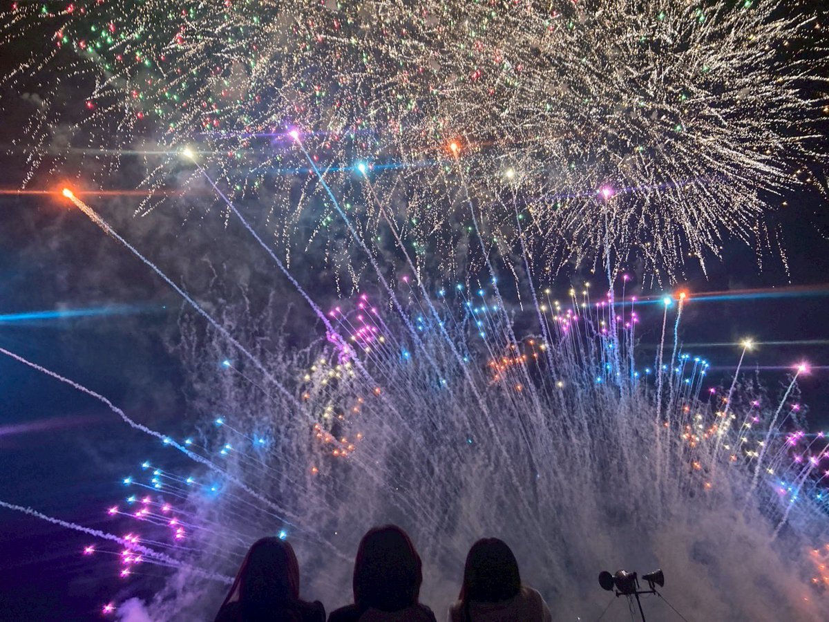 4487project's tweet photo. 8月9日(土)
今年も無事にすすき川花火大会を閉幕することができました✨️
来年のすすき川花火大会へのご来場もお待ちしております！🙇🏻‍♀️🤍

https://t.co/YQ5QE1uX4c

⁡#松本大学 #松商短期大学部
#すすはなプロジェクト 
#すすはな花火フォトコンテスト
#長野県  #松本市
#花火 #花火大会 https://t.co/sLF5YMIoYF