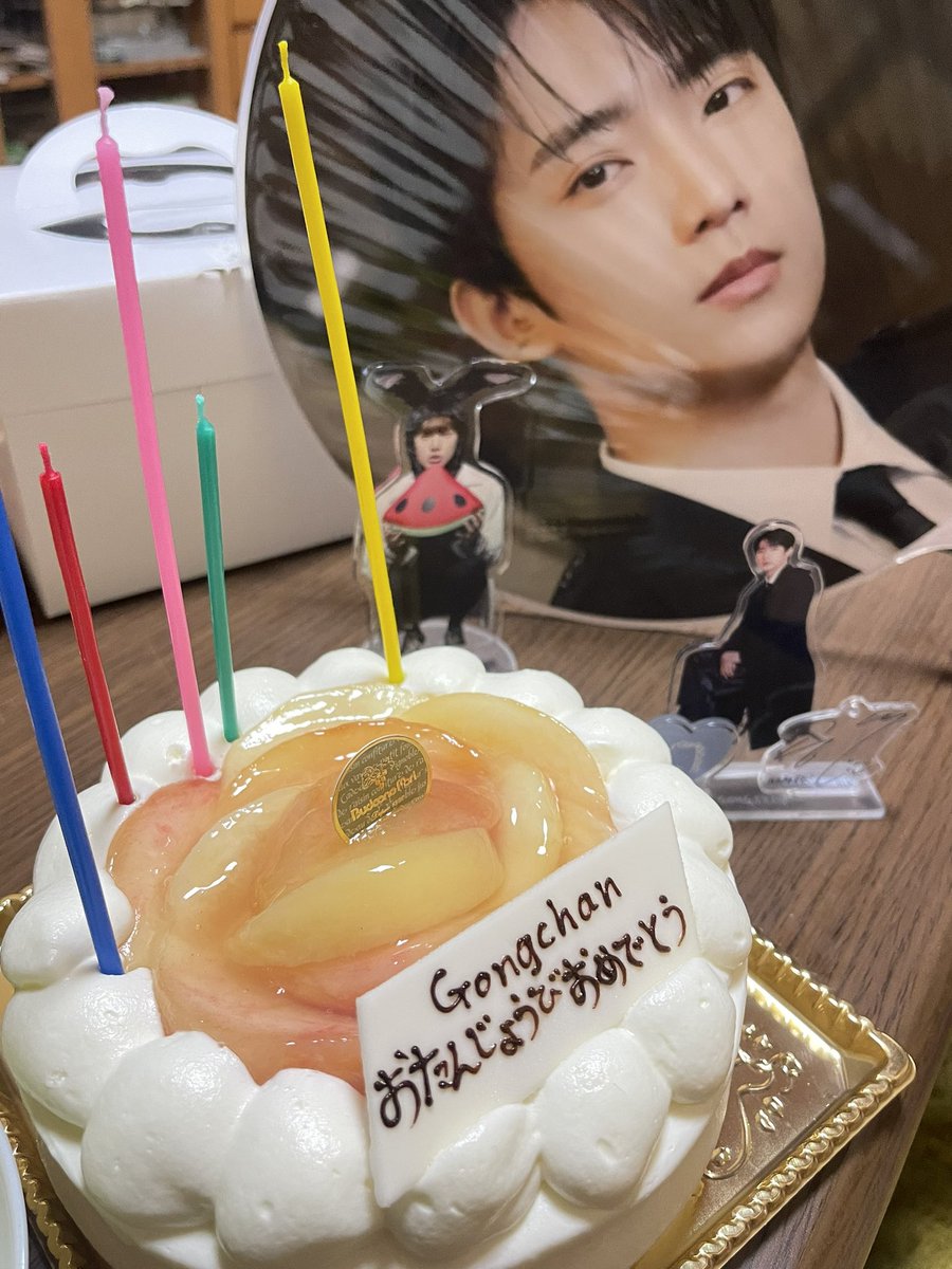 318Syk's tweet photo. おめでとう　ごんちゃん🐶🦖💖
私の永遠のあいどる🫶🏻
桃のケーキでお祝い！
#찬이와함께라면_매일이공휴일
#HAPPY814_WITH_GONGCHAN https://t.co/zk74QTio8W
