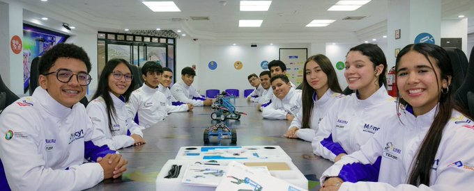 La Inventadera (@lainventadera) on Twitter photo #14Ago #JuevesDeHacerMemoria
Robots que no juegan: cómo programar la ecología y la agricultura
Varios equipos de robótica integrados por adolescentes del Zulia le están metiendo realidad y concreción a sus proyectos.
✍️<a href="/JRobertoDuque/">José Roberto Duque</a>
📸<a href="/YrleanaG/">Yrleana Gómez Oropeza</a>
📰lainventadera.com/2024/07/01/rob… #14Ago #JuevesDeHacerMemoria
Robots que no juegan: cómo programar la ecología y la agricultura
Varios equipos de robótica integrados por adolescentes del Zulia le están metiendo realidad y concreción a sus proyectos.
✍️<a href="/JRobertoDuque/">José Roberto Duque</a>
📸<a href="/YrleanaG/">Yrleana Gómez Oropeza</a>
📰lainventadera.com/2024/07/01/rob…