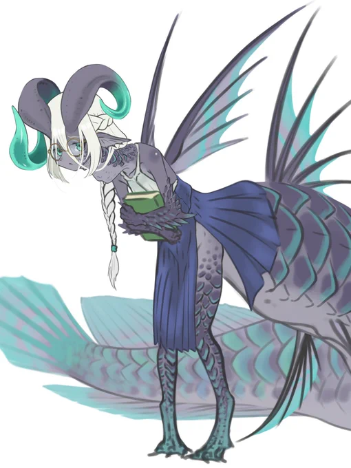 #なんの脈絡もなく性癖イラストを再掲してフォロワーを怖がらせよう 「羽が邪魔で背中の空いた服(ついでに太ももと鱗が見えるスリット入り)しか着れない非対称の大きな巻き角持ちで顎の下柔らか系、尾っぽが大きく重心が後ろ寄りで姿勢を正す筋力もなく強烈な猫背のまま過ごしてる丸眼鏡文化系龍娘」