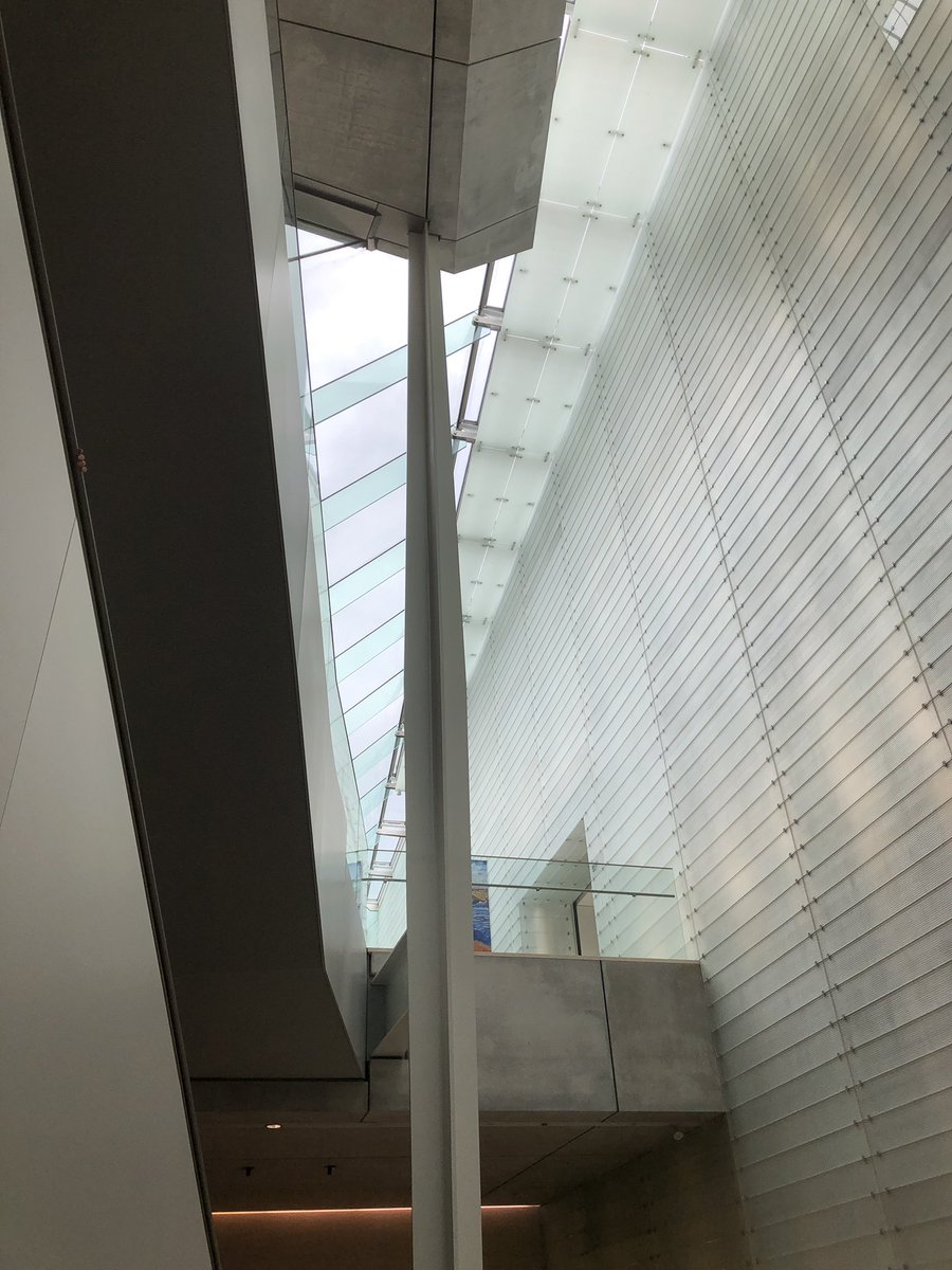 ittyan3810's tweet photo. 好きな柱　ポーラ美術館 https://t.co/THn2Gam7JD