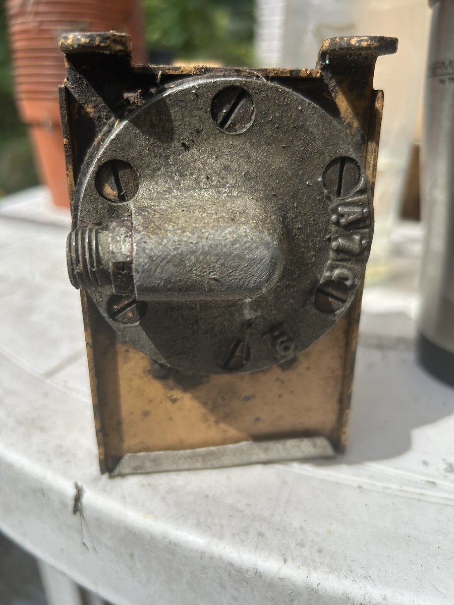 HELP. This was important  when it entered my store. Now it has emerged it seems  to have become a yellow thingy with a threaded elbow and the casting says A7C, large gap 9.   Any ideas and is anyone looking for one?
