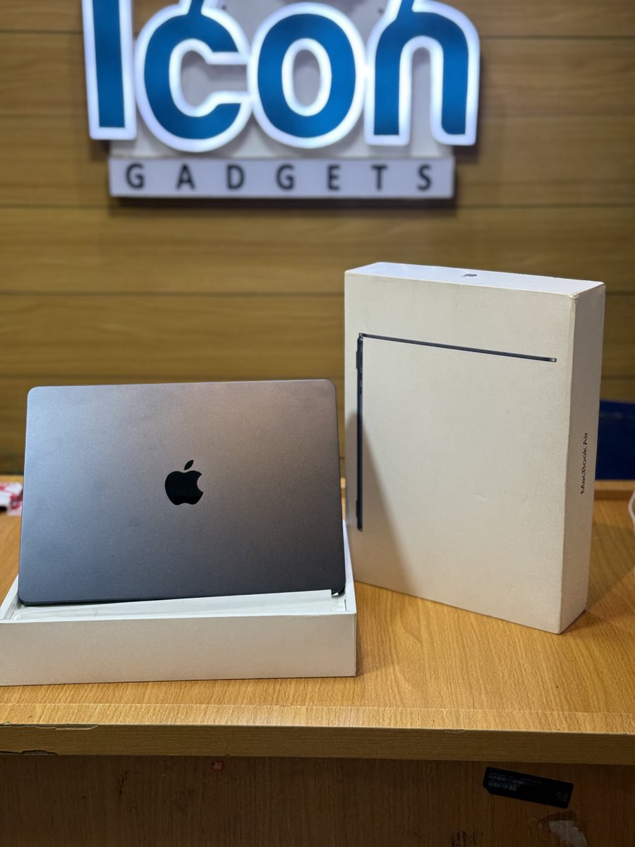 Open Box MacBook Air 2024/2025 

Mint Like New 

512 Gb SSD 

16 Gb Ram 

M4 Chip 

13”

Battery- 100%

Price - 1,700,000 Naira Only

Kindly send a DM to place your order

Call or WhatsApp - 08153000204 🤲🏾

Kindly help Retweet 🥹🤲🏾🤲🏾
