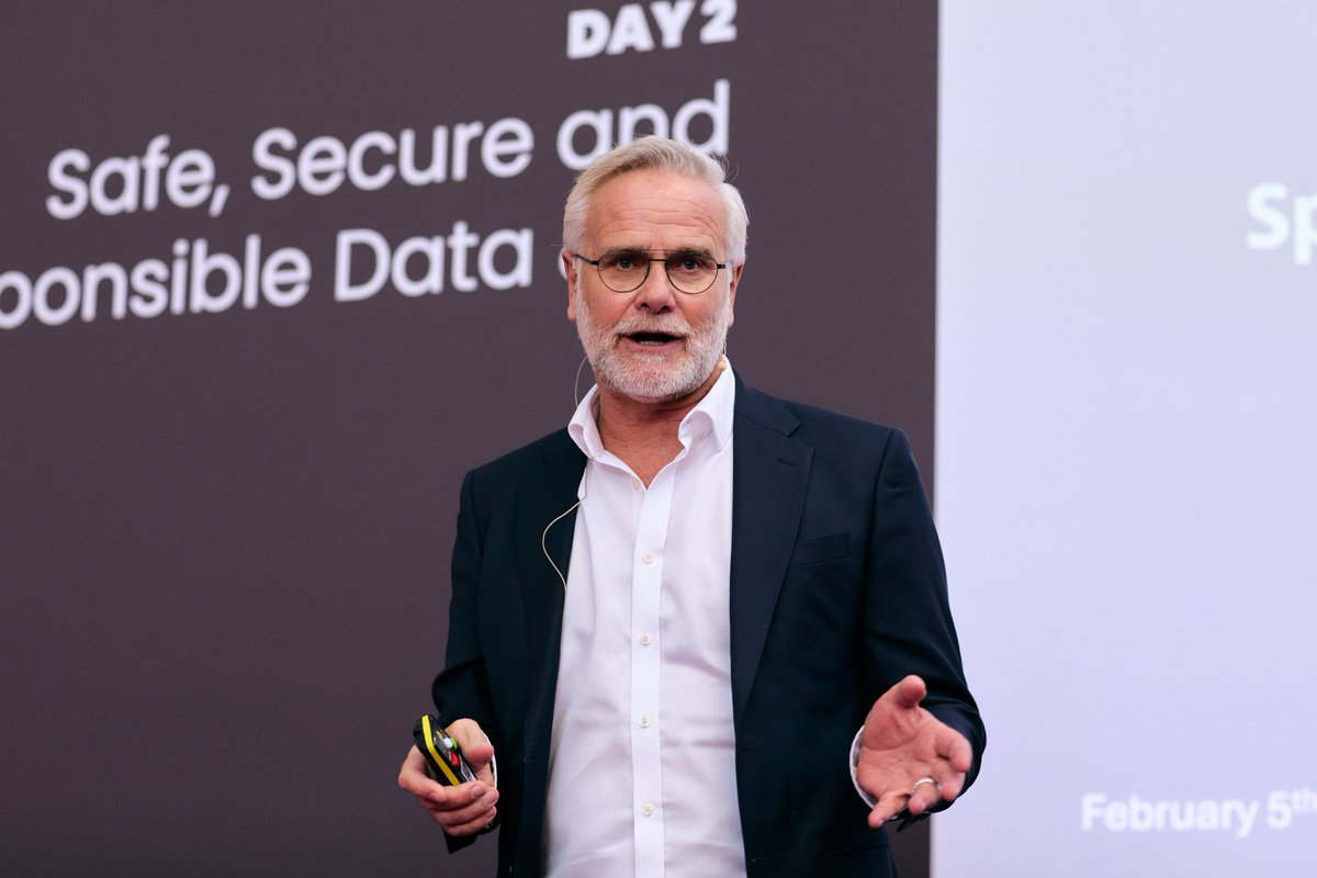 TechEx_Event's tweet image. How do you optimise infrastructure at scale? Where can you unlock breakthrough efficiencies across your enterprise stack? 🔎

📍 RAI Amsterdam | 24-25 September
AI &amp;amp; Big Data | Cyber Security | Data Centres | Digital Transformation | IoT

Tickets: techexevent.com/europe/

#TechEx