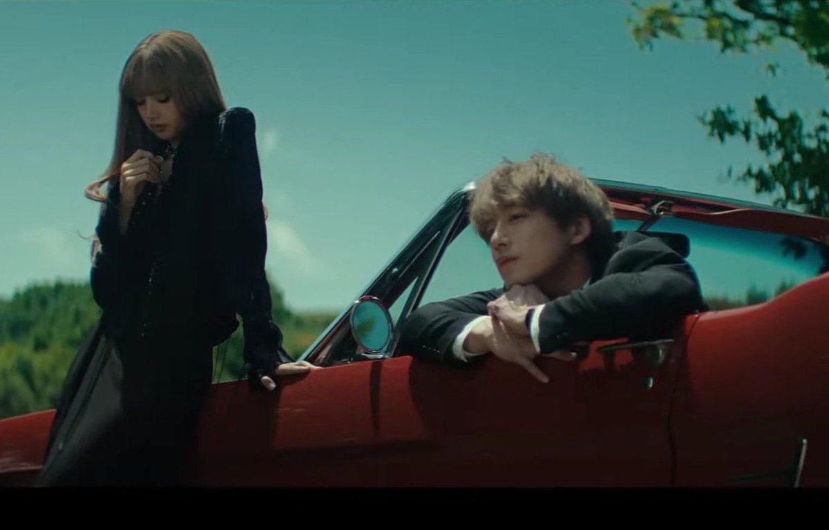 แฟนญี่ปุ่นบอกว่า "เคนทาโร่รับบทเป็นคนรักของลิซ่า ตอนนี้เขาไม่ใช่เคนทาโร่ของพวกเราอีกแล้วเพราะเขาได้กลายเป็นเคนทาโร่ของโลกไปแล้ว" 🤣 อะไรดี ๆ ก็ควรแบ่งชาวโลกได้ชื่นชมนะคะพี่สาวนิฮง

DREAM FILM OUT NOW 
#LISAxDREAM