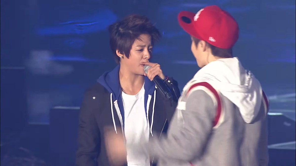 lisne273's tweet photo. Cuando Shipeabamos a estos dos JAJAJAJA Yo amaba esta amistad 💙

Que feliz soy esta semana...
#supershow4 https://t.co/YqxFzYw3Gz