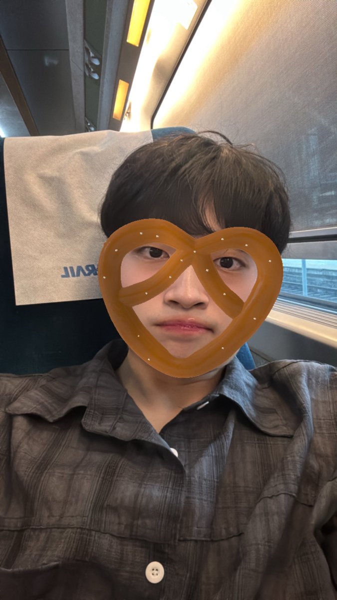 bam_cutie_bam's tweet photo. #ㄱㅊㅅ #ㄱㅇ #게친소
일본갔다 집을 가다. https://t.co/MfRJ9JWqBN